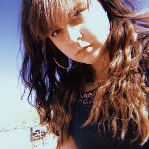 Meet your Posher, Olivia